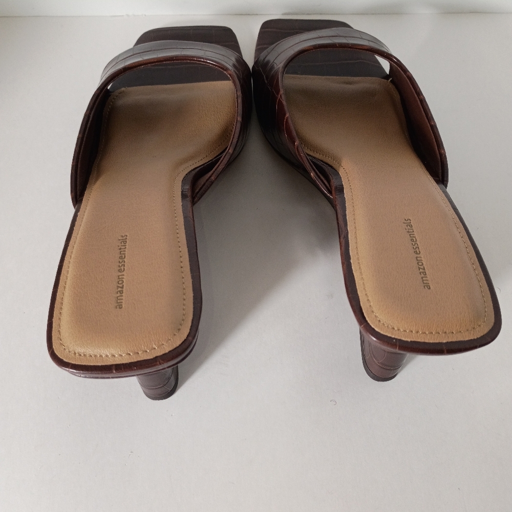 Women’s Brown Croc-Textured Wedge Mule - Picture 3 of 7